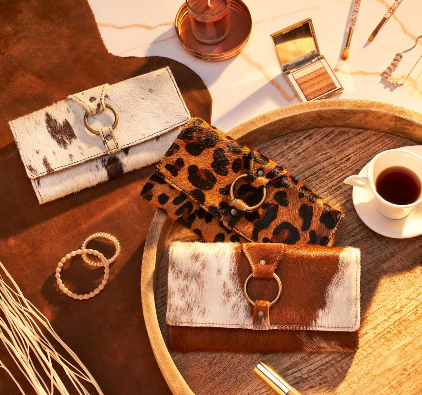 WHITE ALONE WALLET